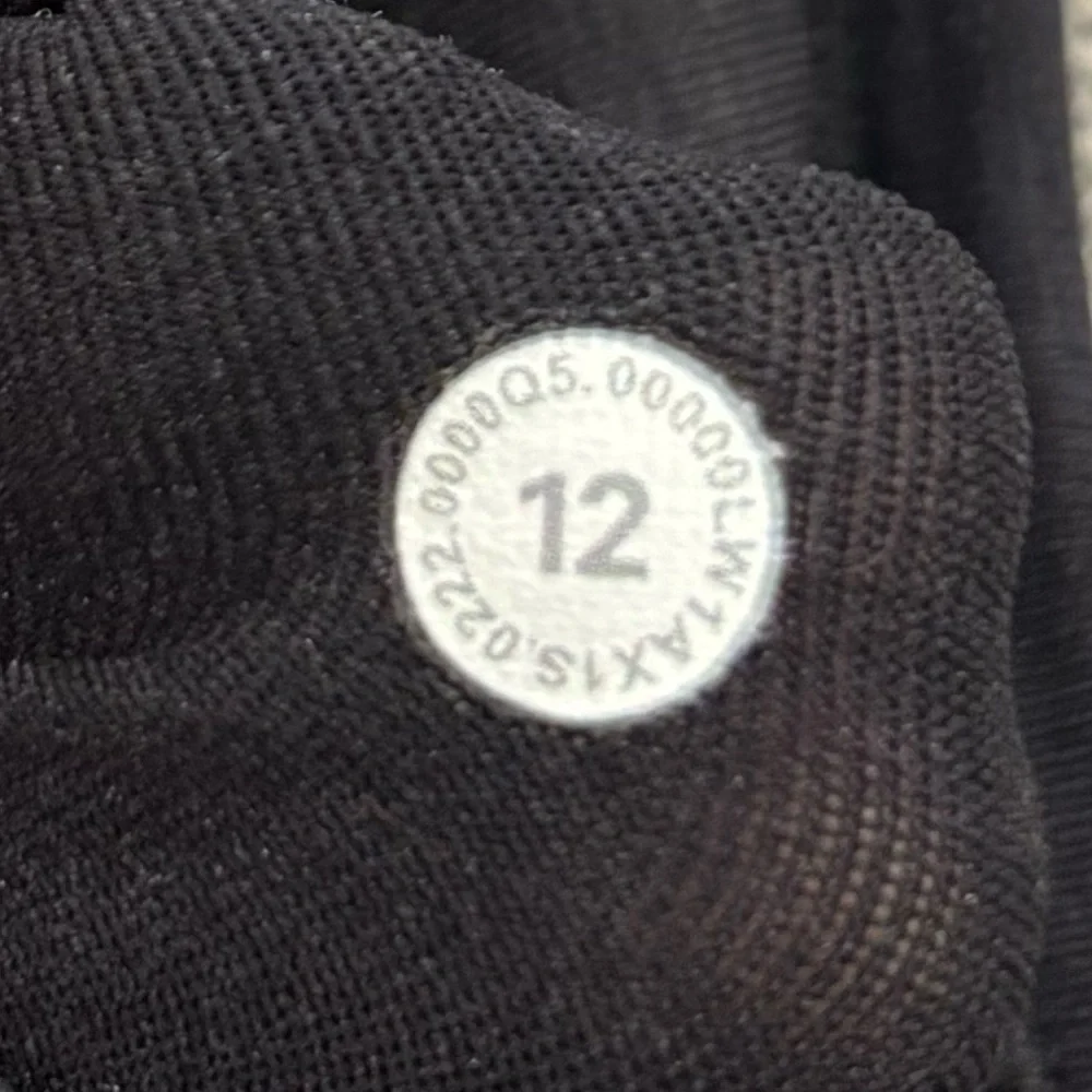 Lululemon Ebb To Street Racerback Tank Top In Black Size 12